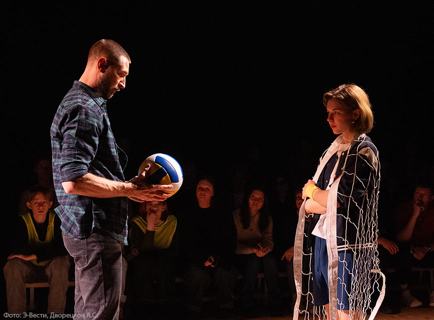 Проблема педофилии выходит на театральную сцену